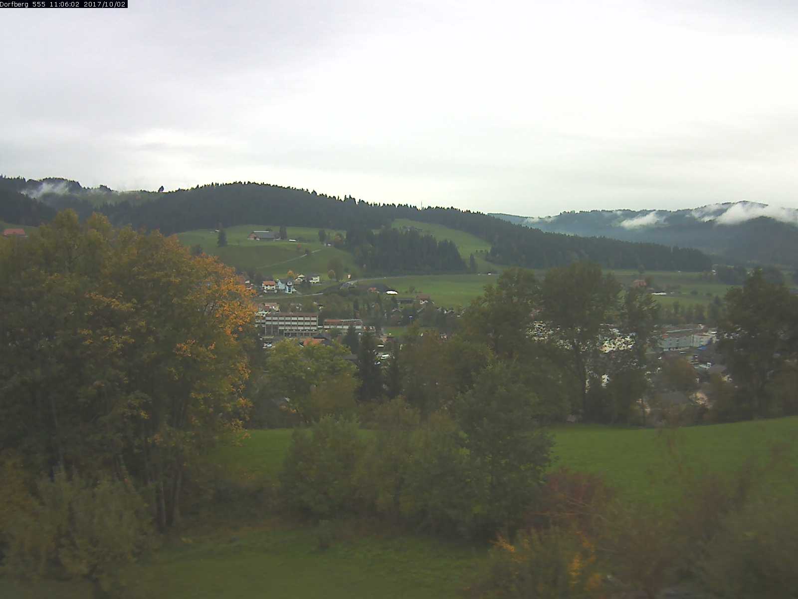 Webcam-Bild: Aussicht vom Dorfberg in Langnau 20171002-110601