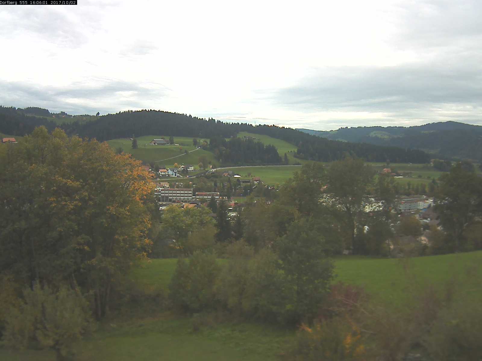 Webcam-Bild: Aussicht vom Dorfberg in Langnau 20171002-160601