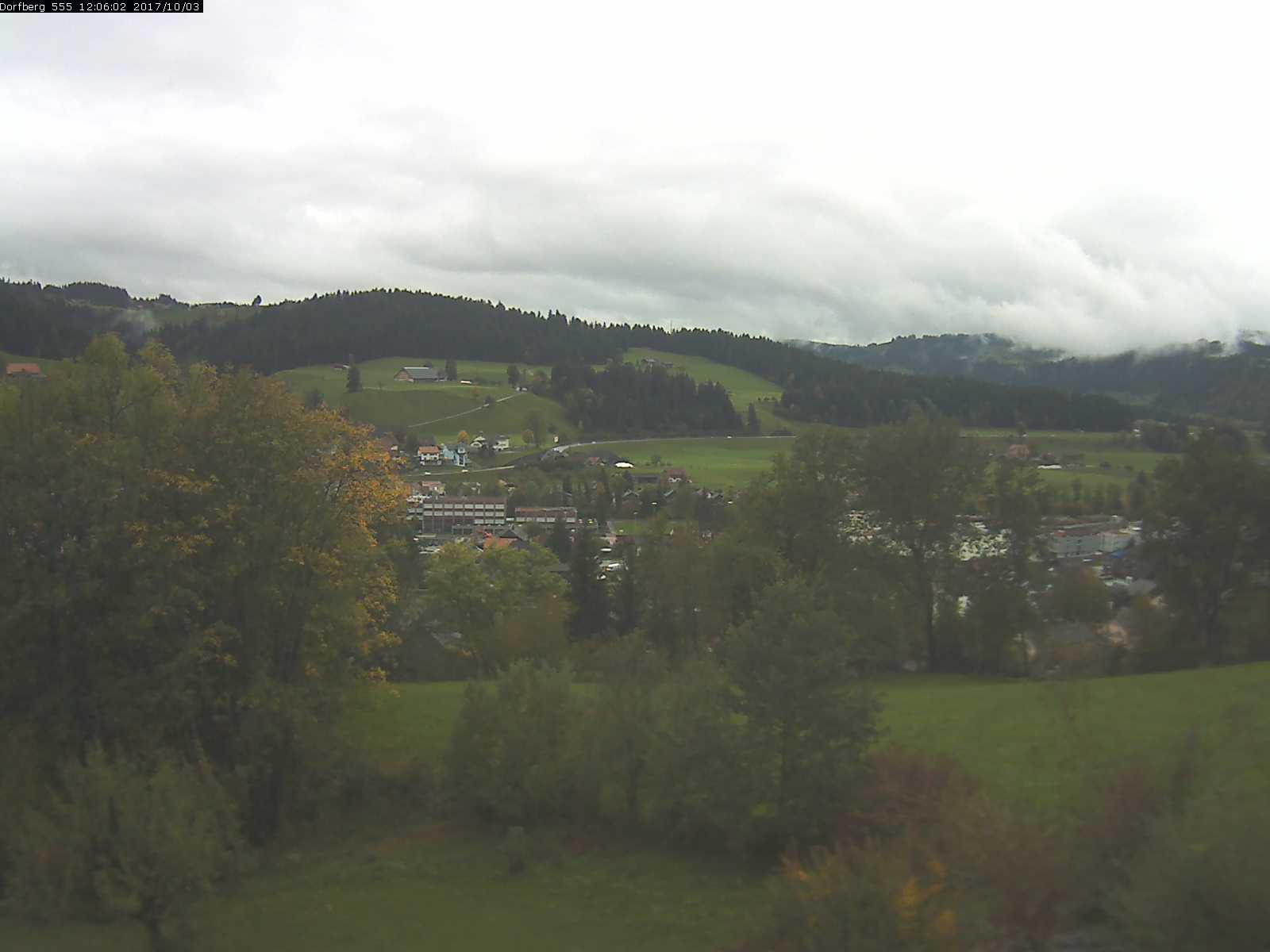 Webcam-Bild: Aussicht vom Dorfberg in Langnau 20171003-120601