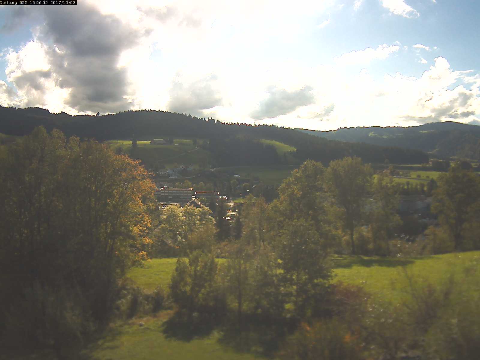 Webcam-Bild: Aussicht vom Dorfberg in Langnau 20171003-160601