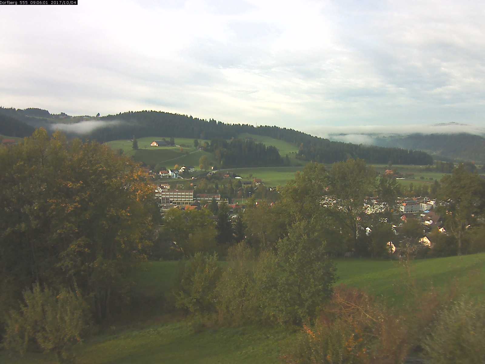 Webcam-Bild: Aussicht vom Dorfberg in Langnau 20171004-090601