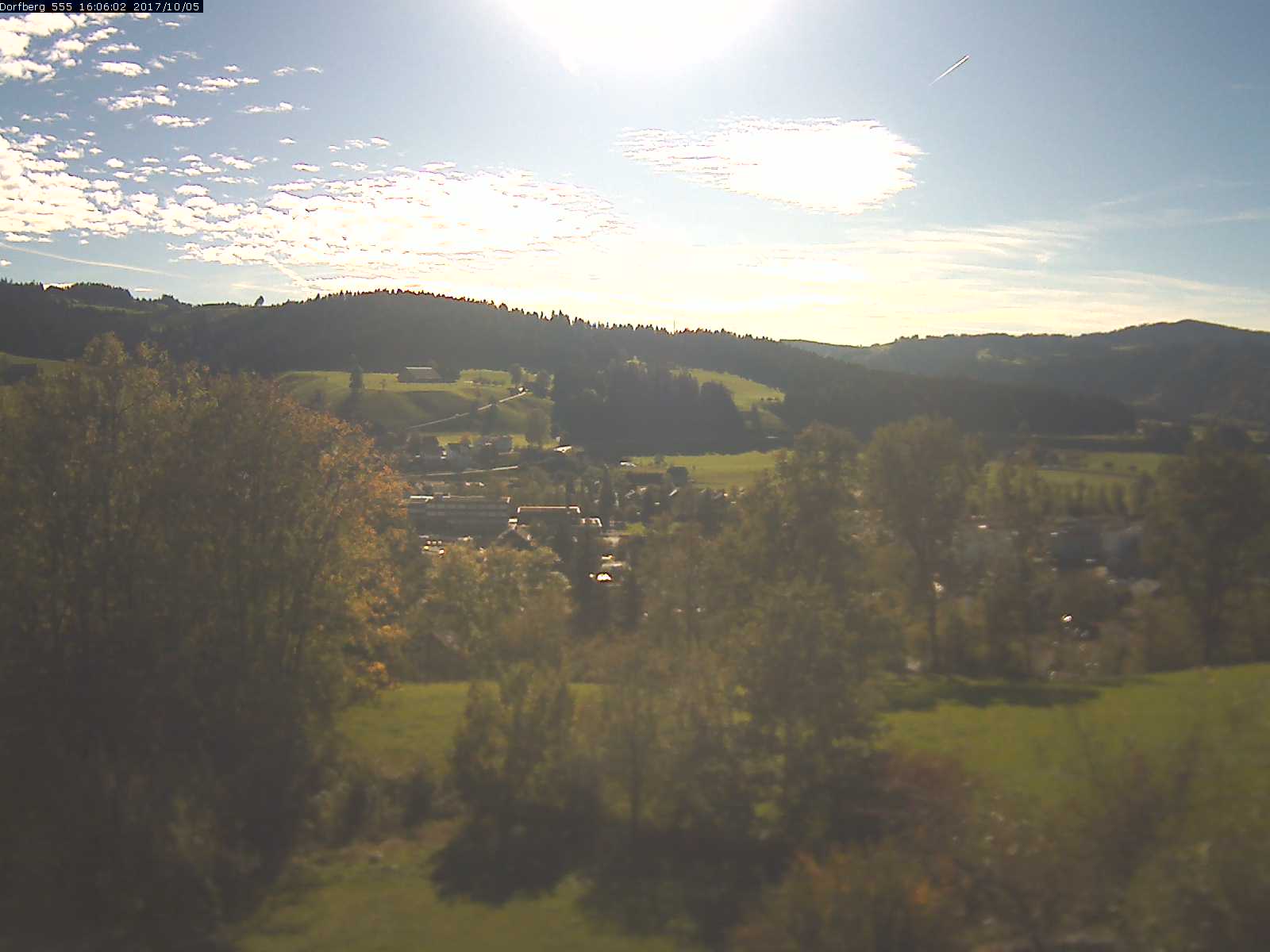 Webcam-Bild: Aussicht vom Dorfberg in Langnau 20171005-160601