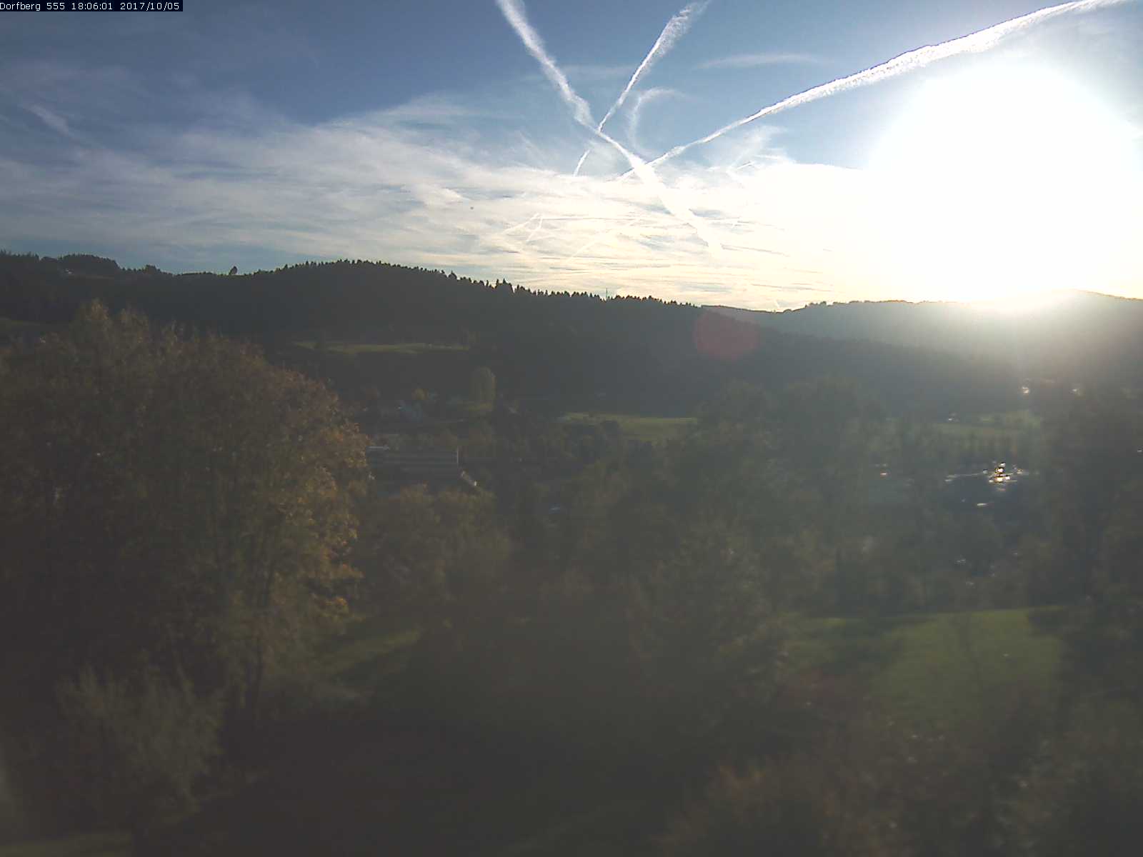 Webcam-Bild: Aussicht vom Dorfberg in Langnau 20171005-180601