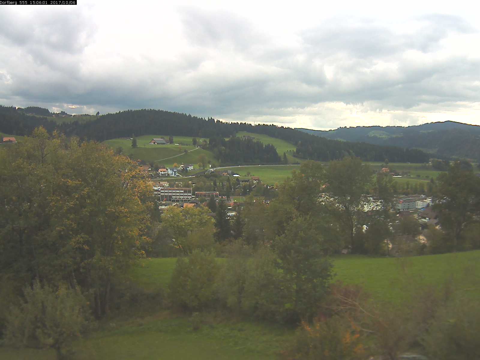 Webcam-Bild: Aussicht vom Dorfberg in Langnau 20171006-150601