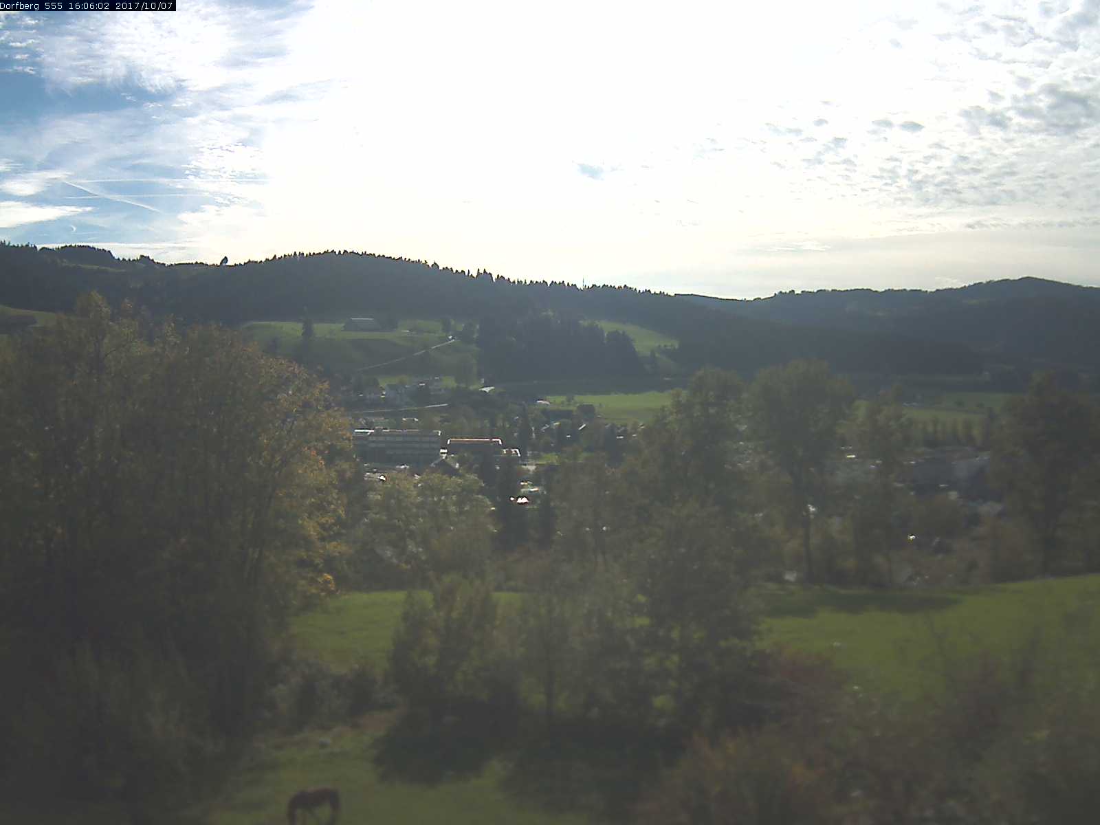 Webcam-Bild: Aussicht vom Dorfberg in Langnau 20171007-160601
