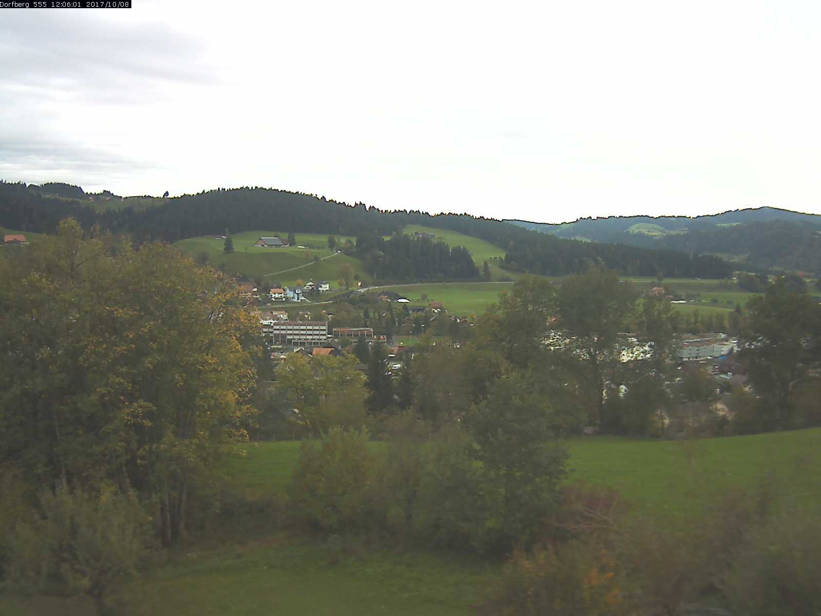 Webcam-Bild: Aussicht vom Dorfberg in Langnau 20171008-120601