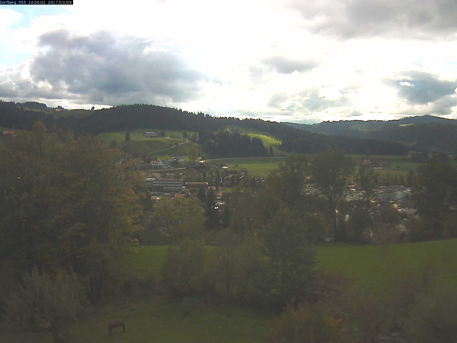 Webcam-Bild: Aussicht vom Dorfberg in Langnau 20171008-160601