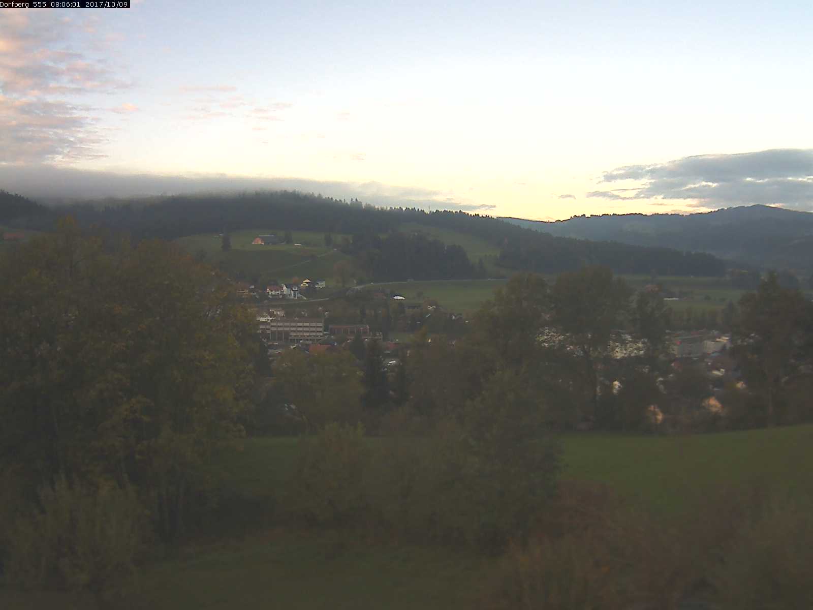 Webcam-Bild: Aussicht vom Dorfberg in Langnau 20171009-080601