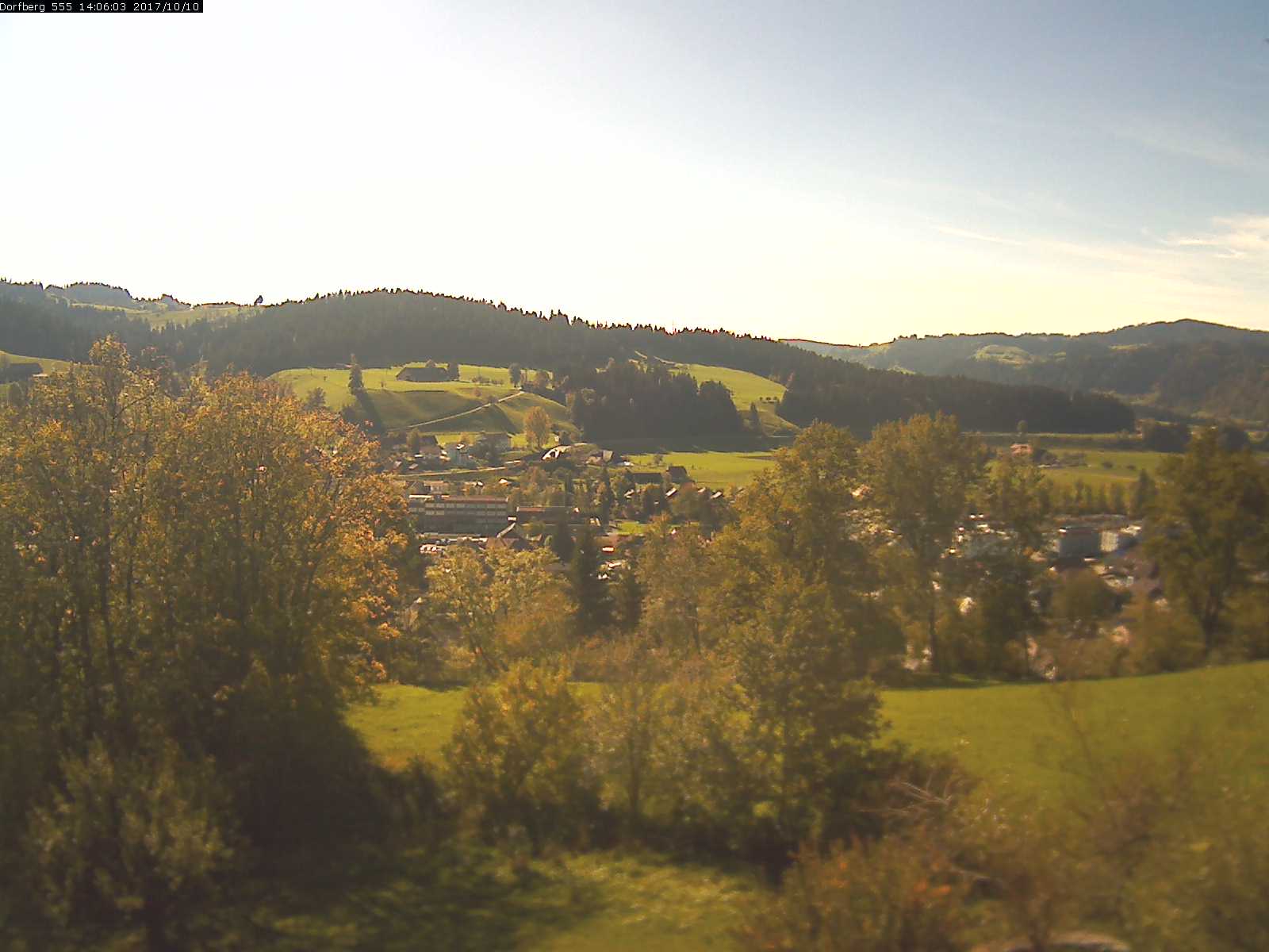 Webcam-Bild: Aussicht vom Dorfberg in Langnau 20171010-140601