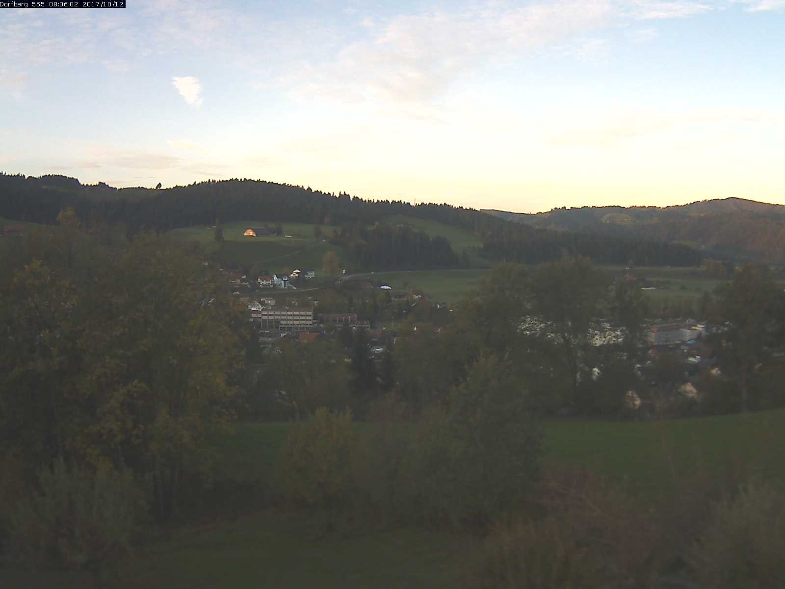 Webcam-Bild: Aussicht vom Dorfberg in Langnau 20171012-080601