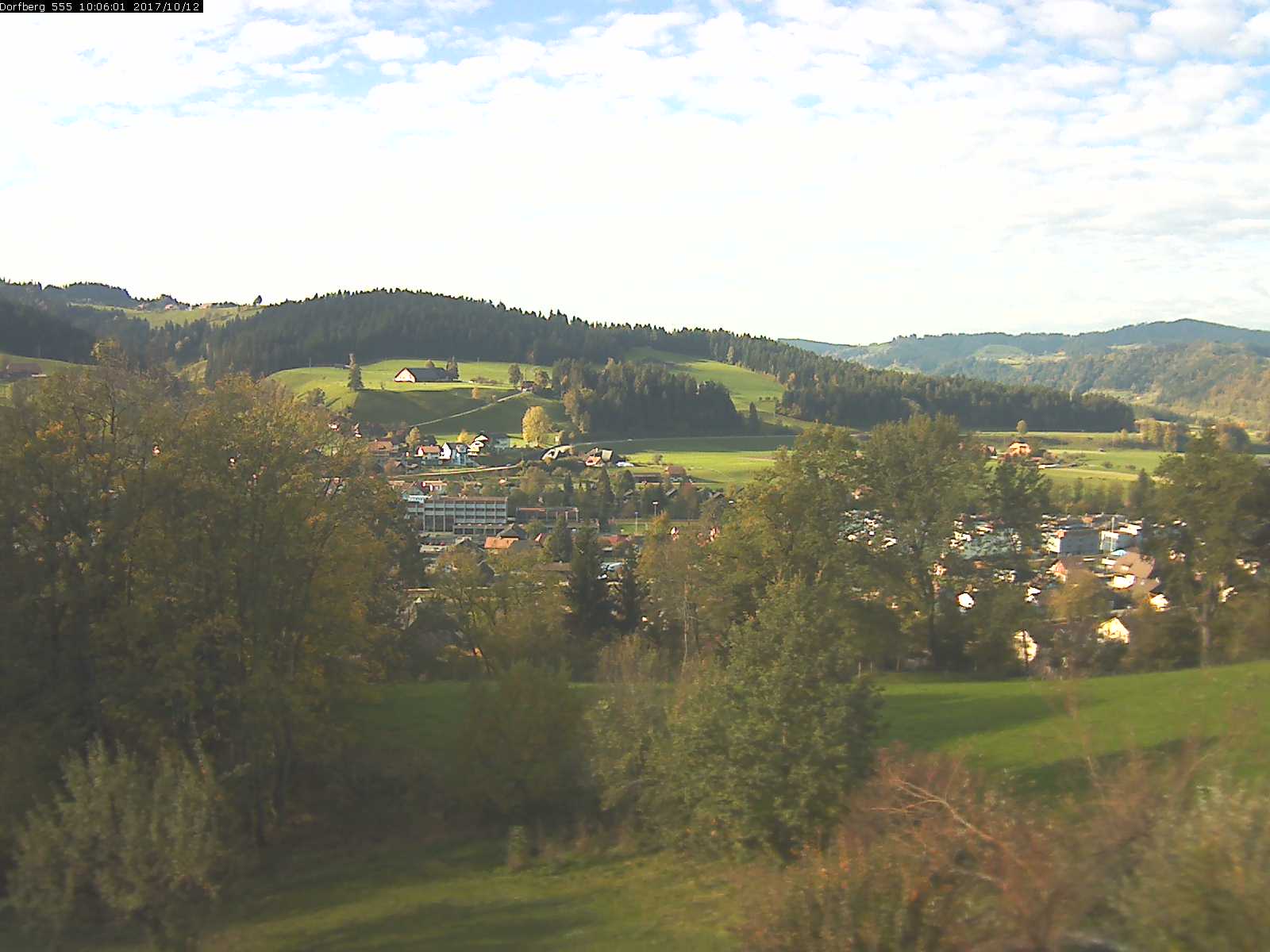 Webcam-Bild: Aussicht vom Dorfberg in Langnau 20171012-100601