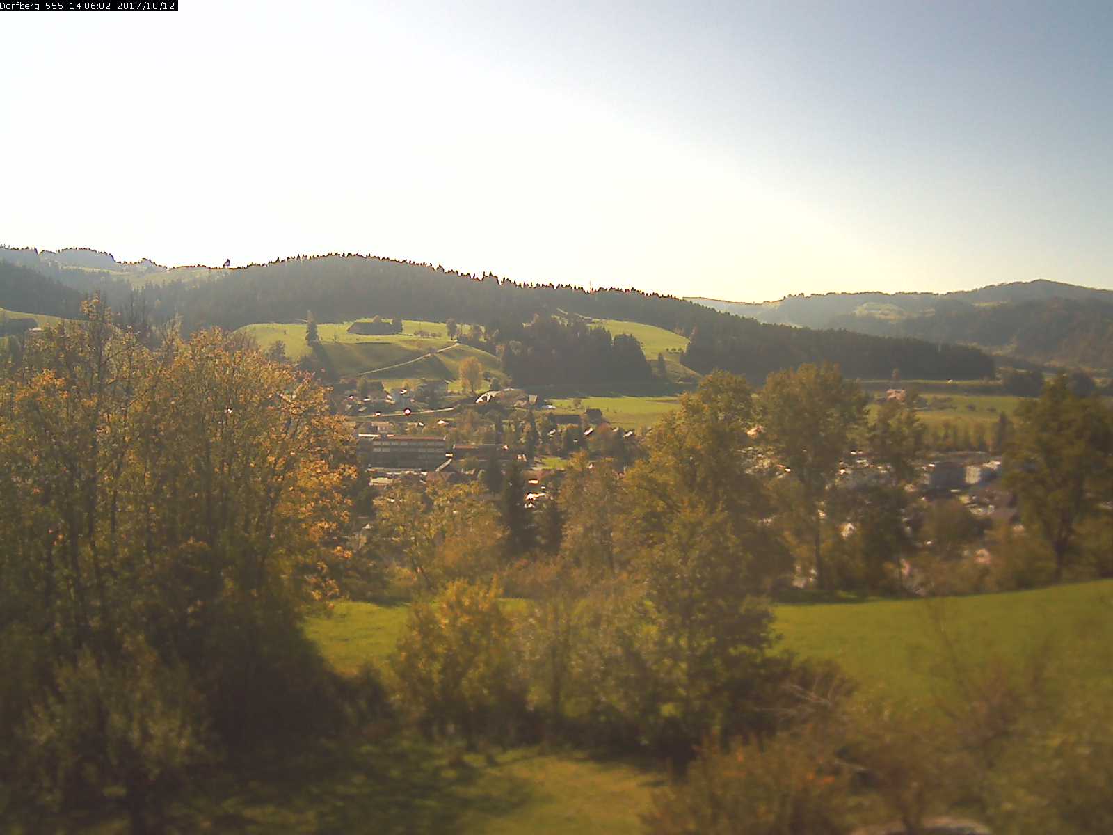 Webcam-Bild: Aussicht vom Dorfberg in Langnau 20171012-140601