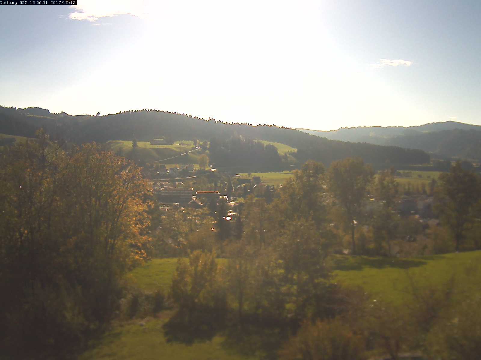 Webcam-Bild: Aussicht vom Dorfberg in Langnau 20171012-160601