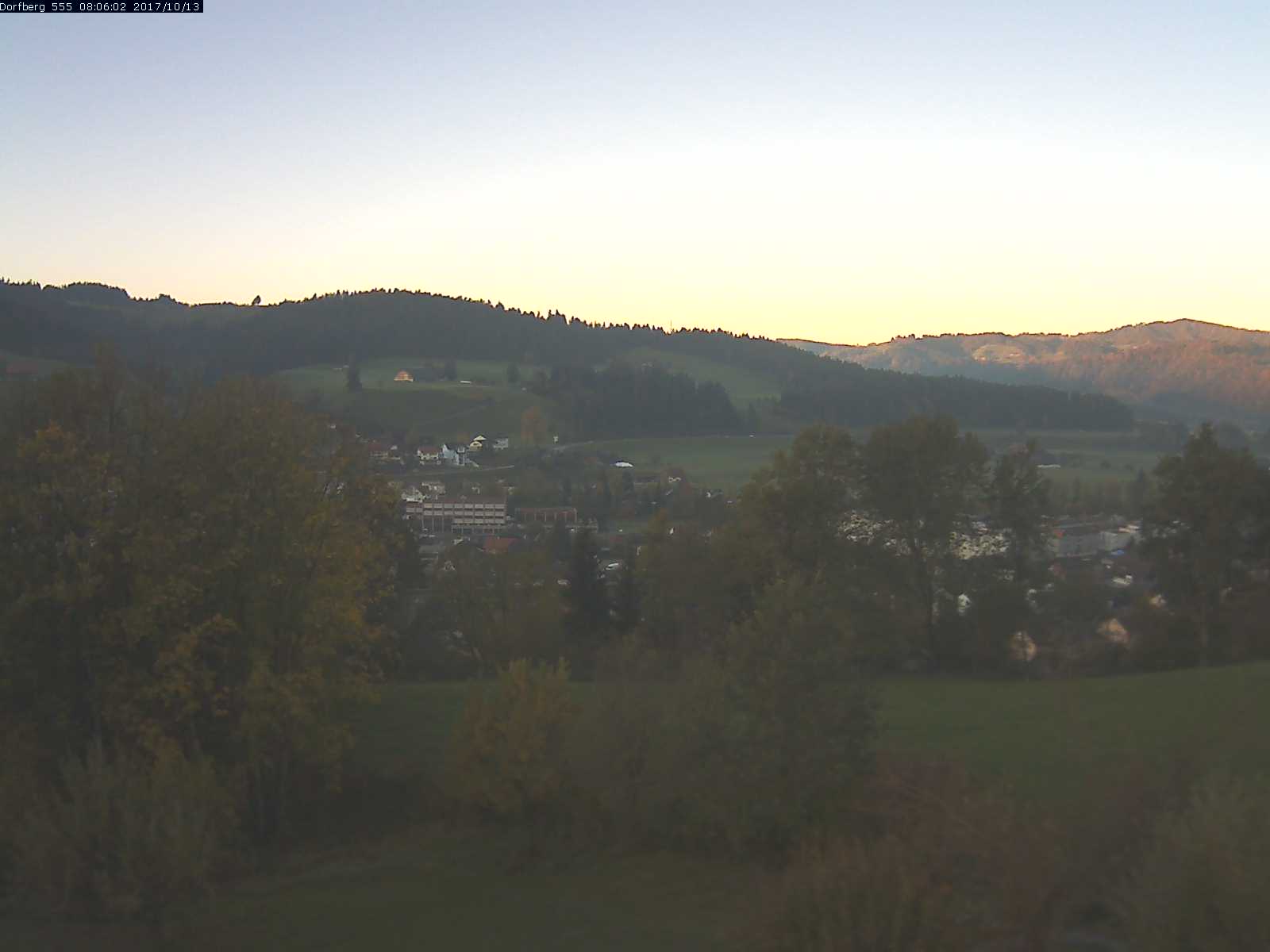 Webcam-Bild: Aussicht vom Dorfberg in Langnau 20171013-080601