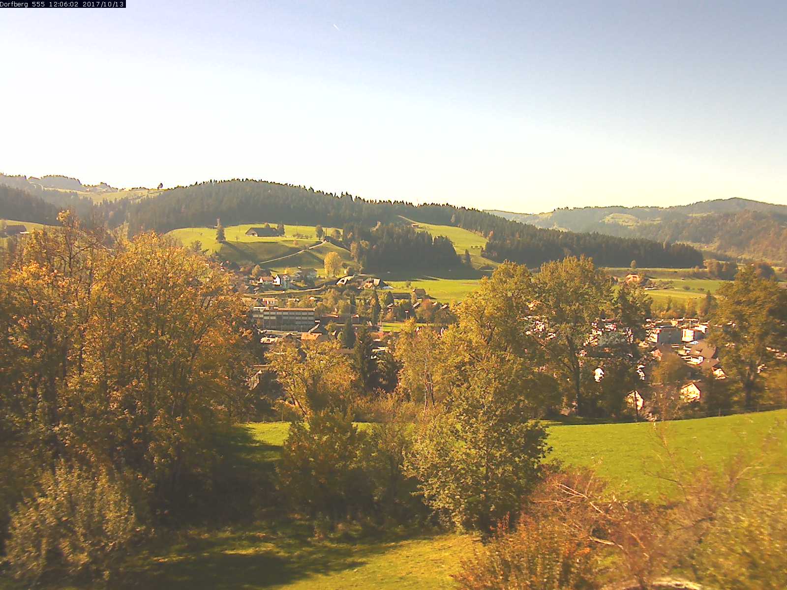Webcam-Bild: Aussicht vom Dorfberg in Langnau 20171013-120601