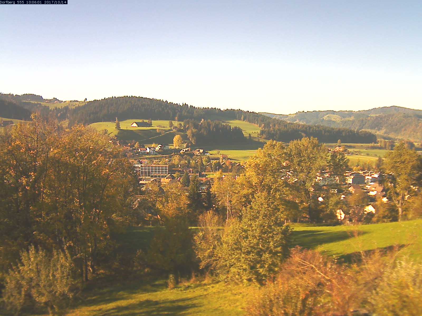 Webcam-Bild: Aussicht vom Dorfberg in Langnau 20171014-100601