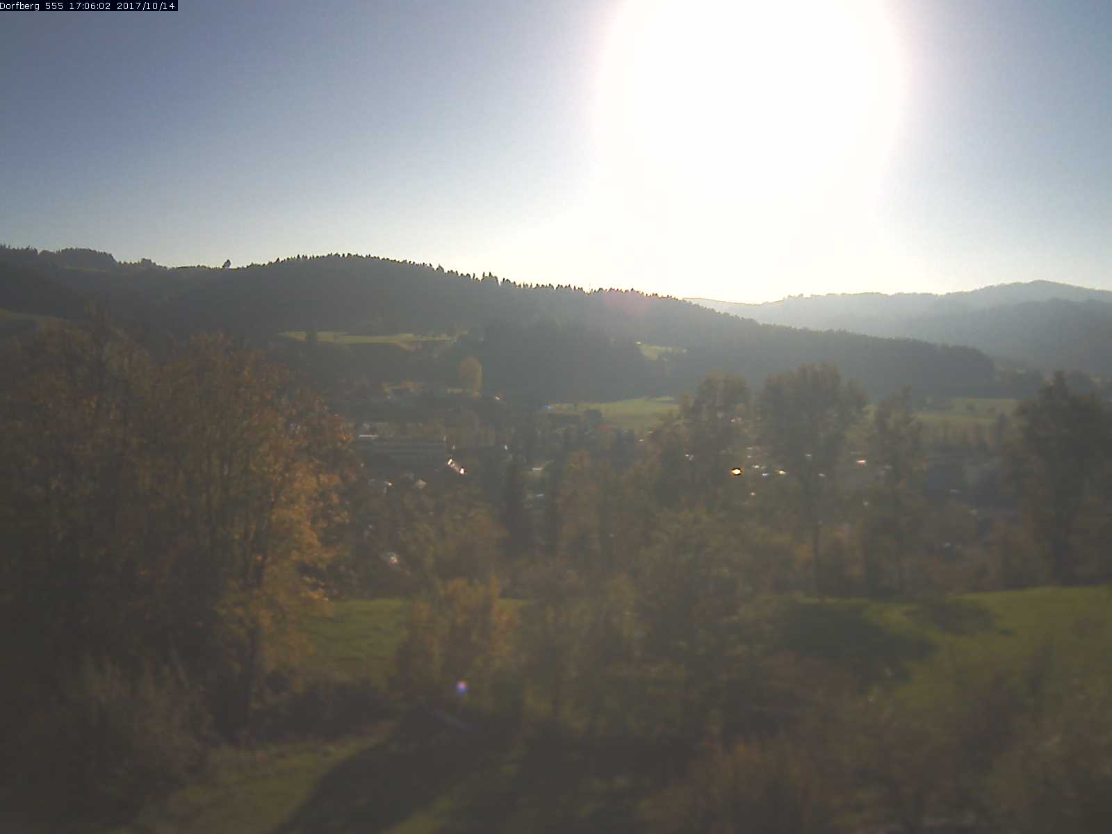 Webcam-Bild: Aussicht vom Dorfberg in Langnau 20171014-170601