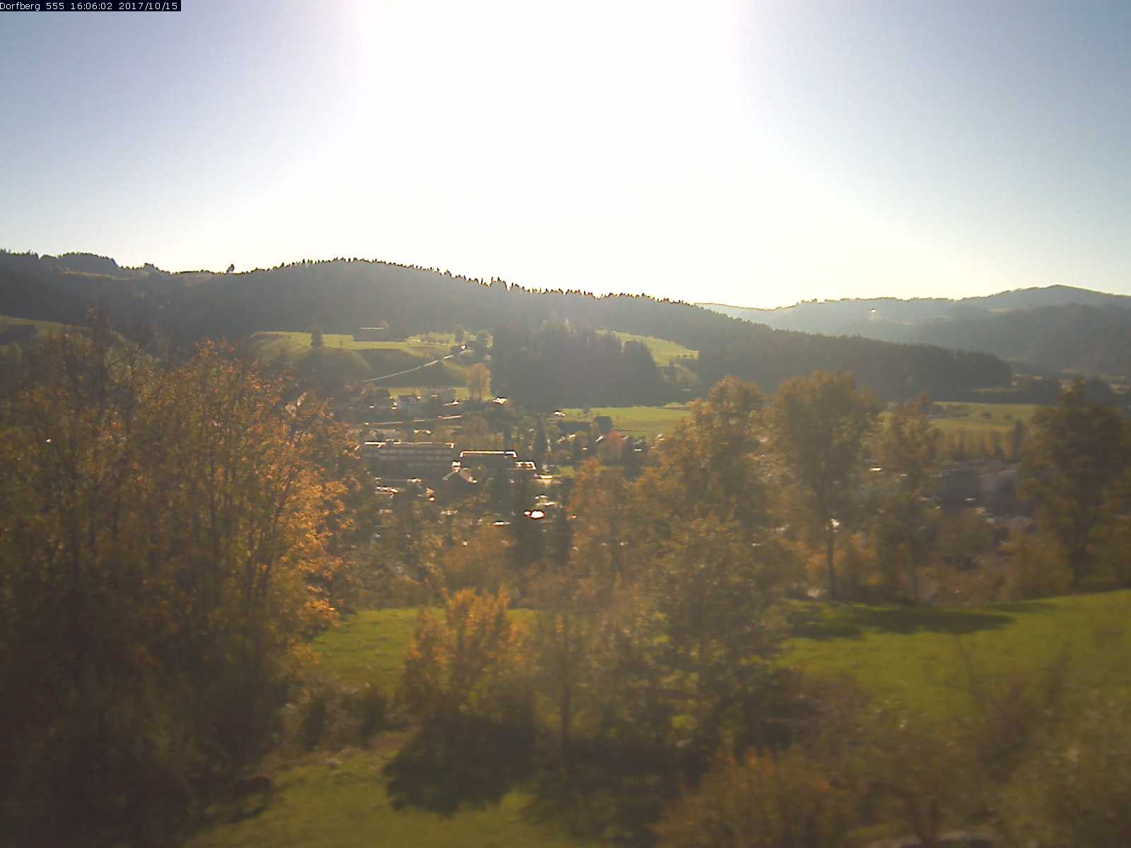 Webcam-Bild: Aussicht vom Dorfberg in Langnau 20171015-160601
