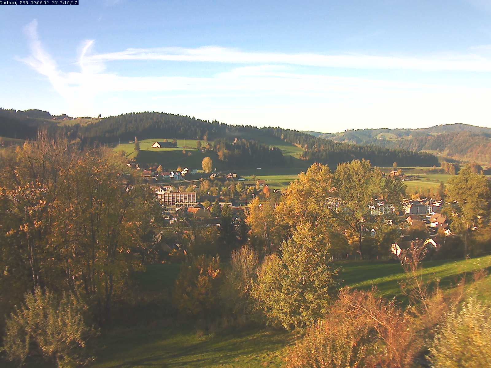 Webcam-Bild: Aussicht vom Dorfberg in Langnau 20171017-090601