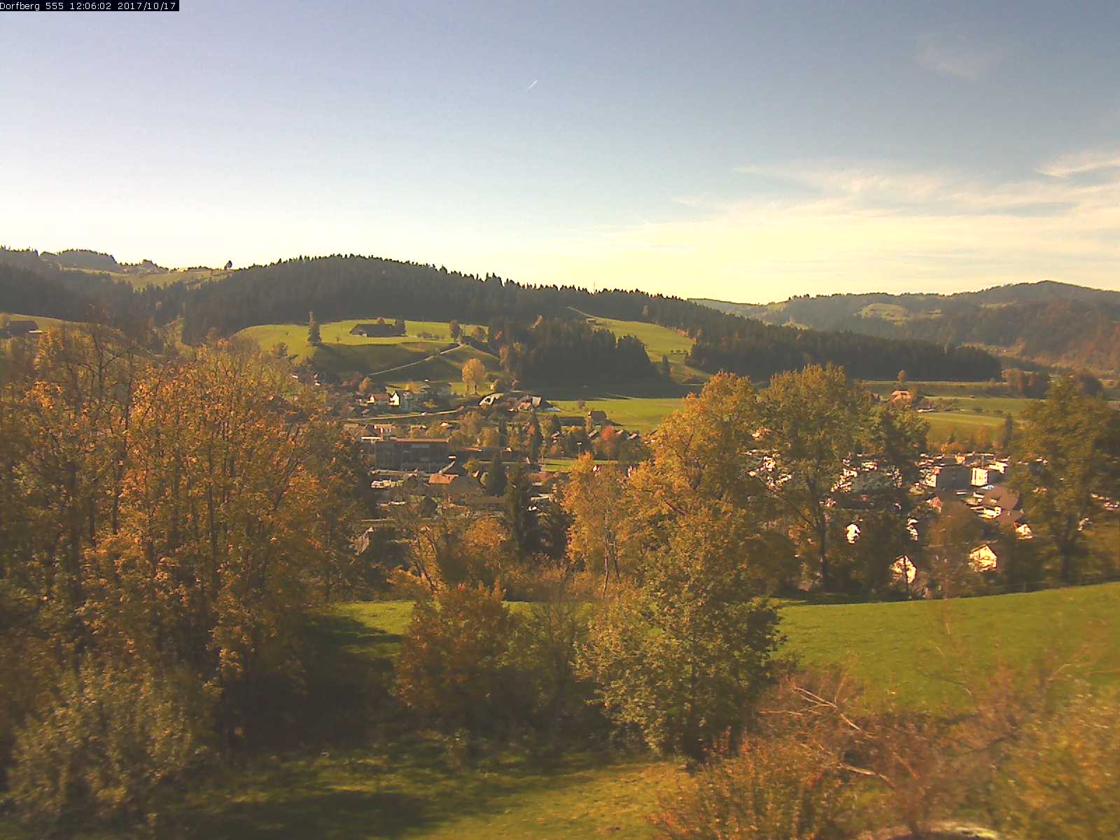 Webcam-Bild: Aussicht vom Dorfberg in Langnau 20171017-120601