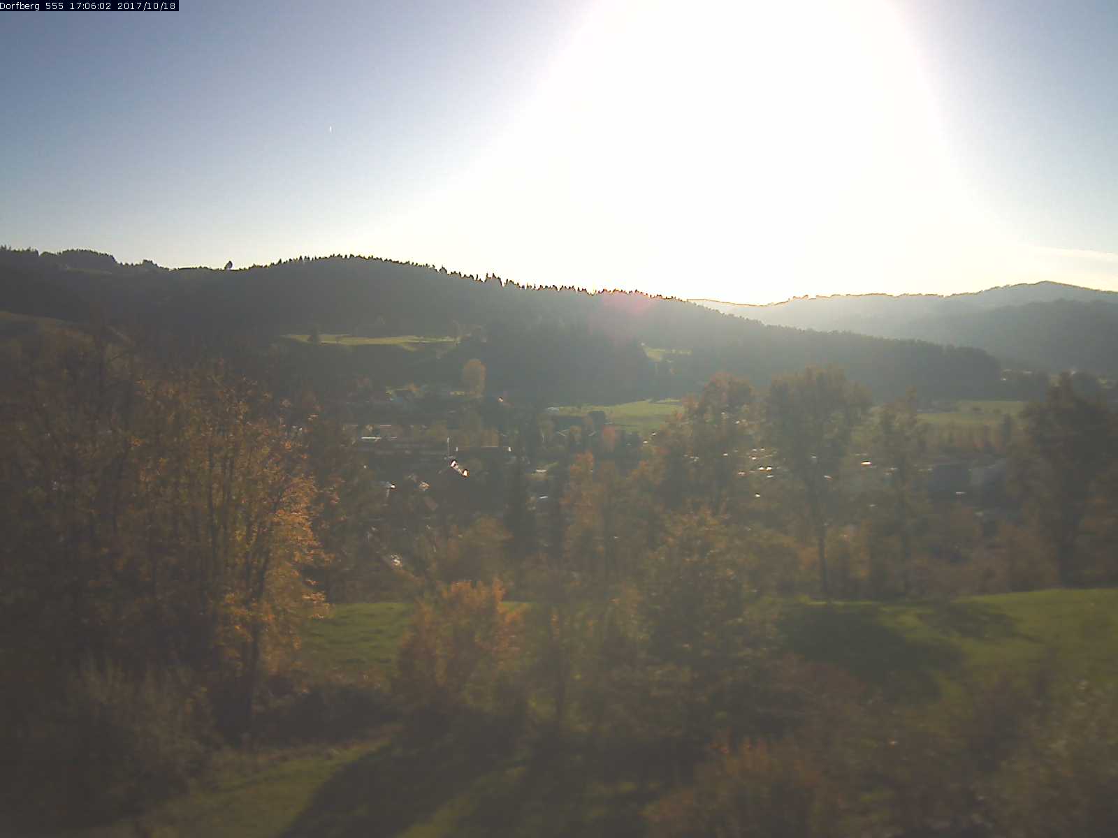 Webcam-Bild: Aussicht vom Dorfberg in Langnau 20171018-170601