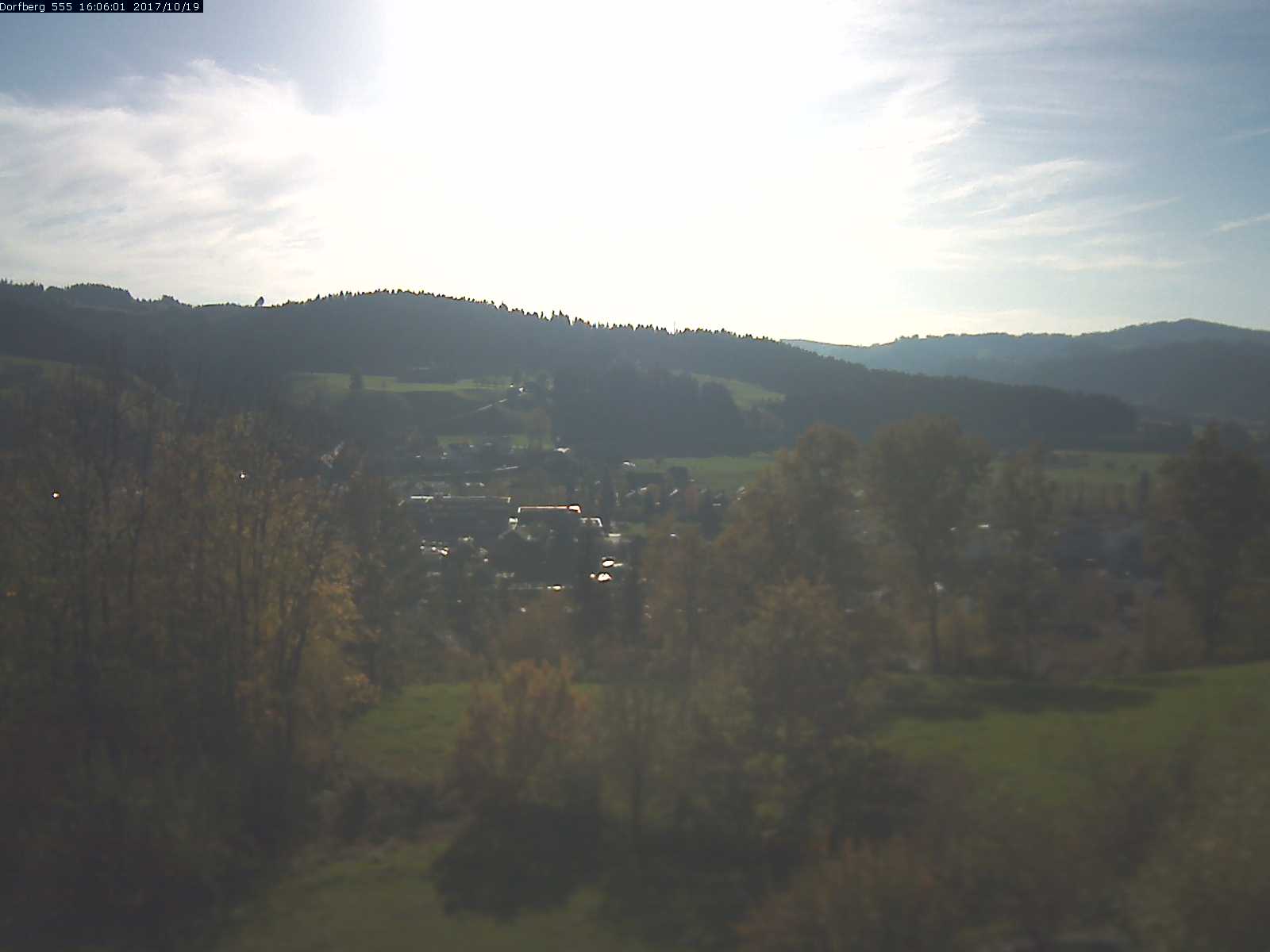 Webcam-Bild: Aussicht vom Dorfberg in Langnau 20171019-160601