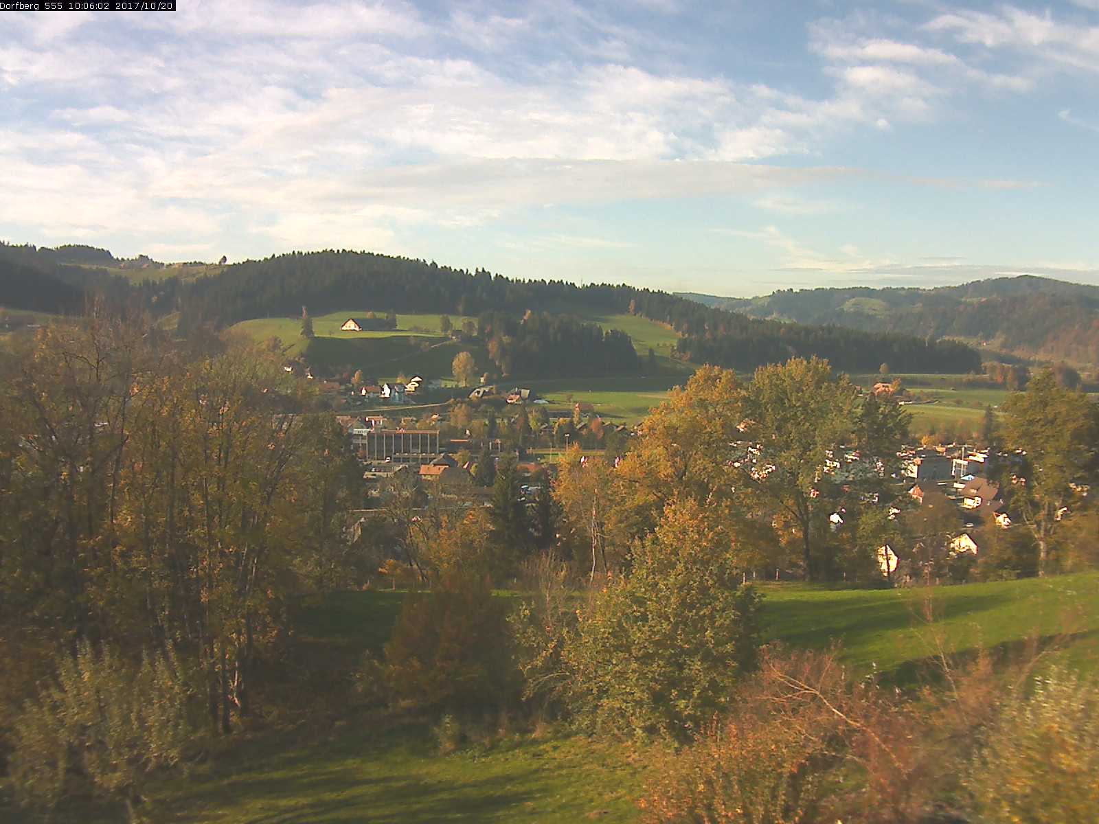 Webcam-Bild: Aussicht vom Dorfberg in Langnau 20171020-100601