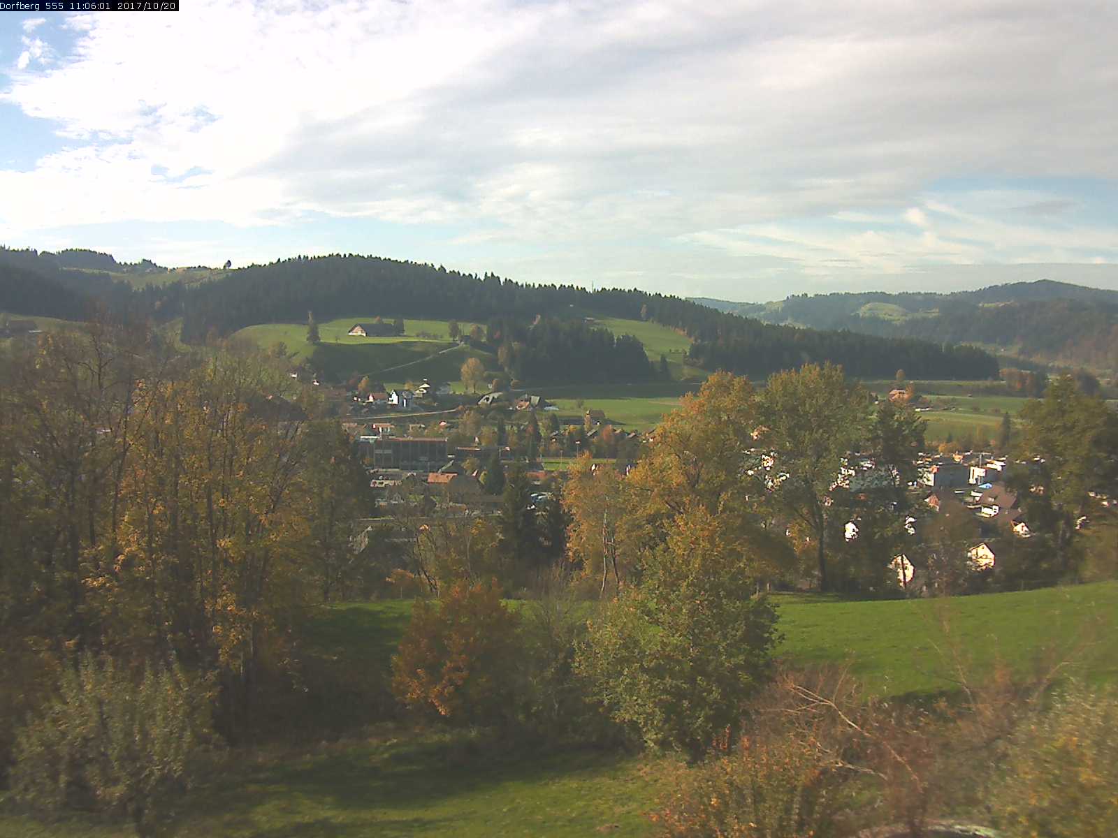 Webcam-Bild: Aussicht vom Dorfberg in Langnau 20171020-110601