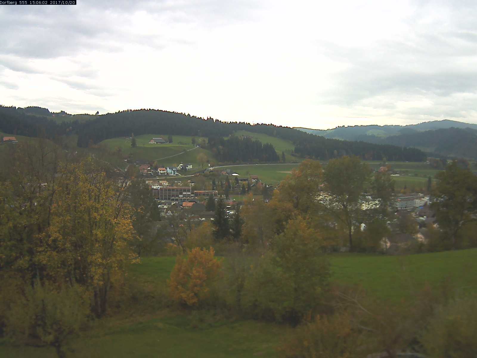 Webcam-Bild: Aussicht vom Dorfberg in Langnau 20171020-150601