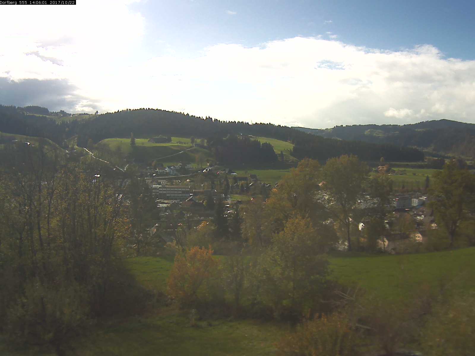Webcam-Bild: Aussicht vom Dorfberg in Langnau 20171022-140601