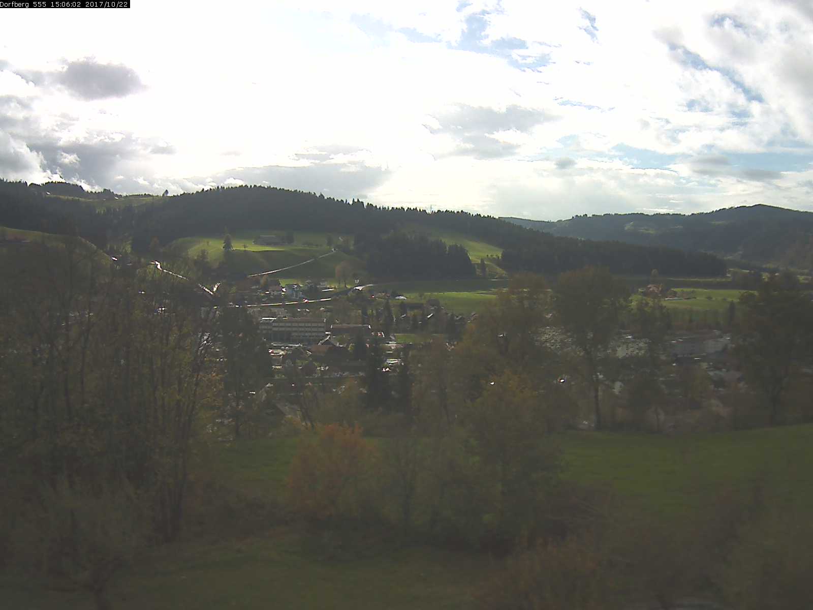 Webcam-Bild: Aussicht vom Dorfberg in Langnau 20171022-150601