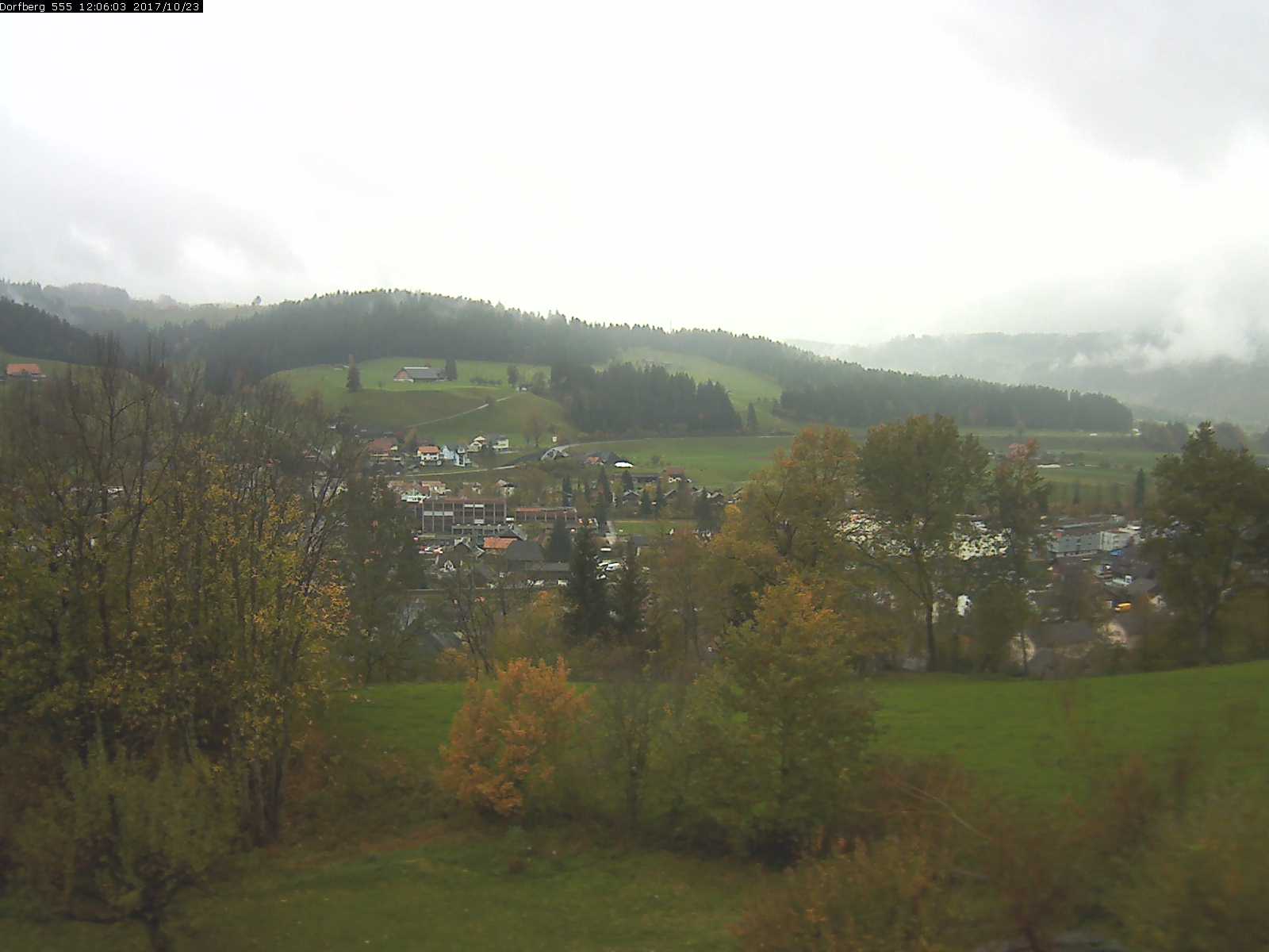 Webcam-Bild: Aussicht vom Dorfberg in Langnau 20171023-120601