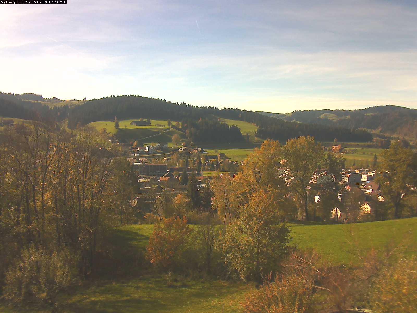 Webcam-Bild: Aussicht vom Dorfberg in Langnau 20171024-120601