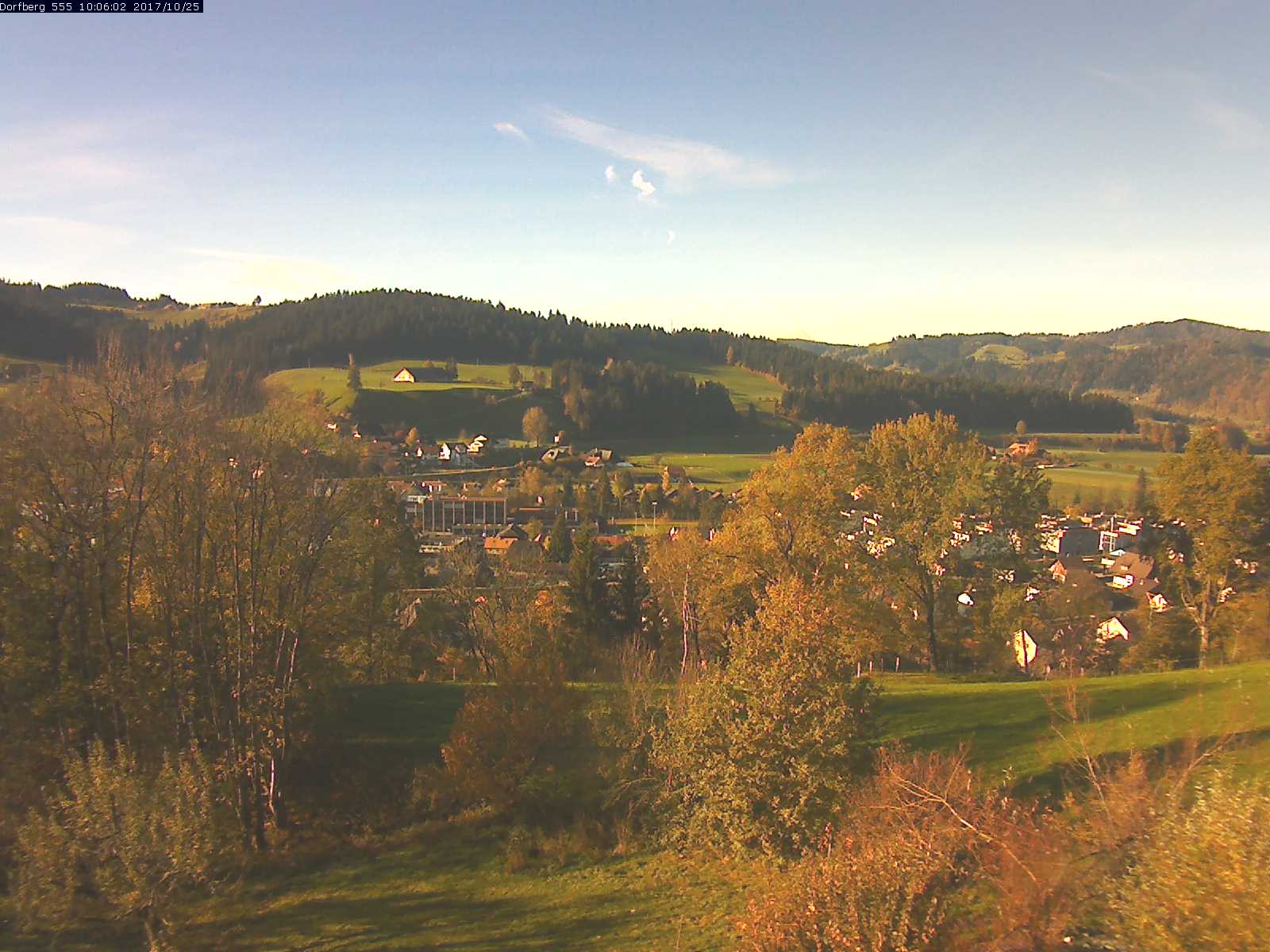 Webcam-Bild: Aussicht vom Dorfberg in Langnau 20171025-100601
