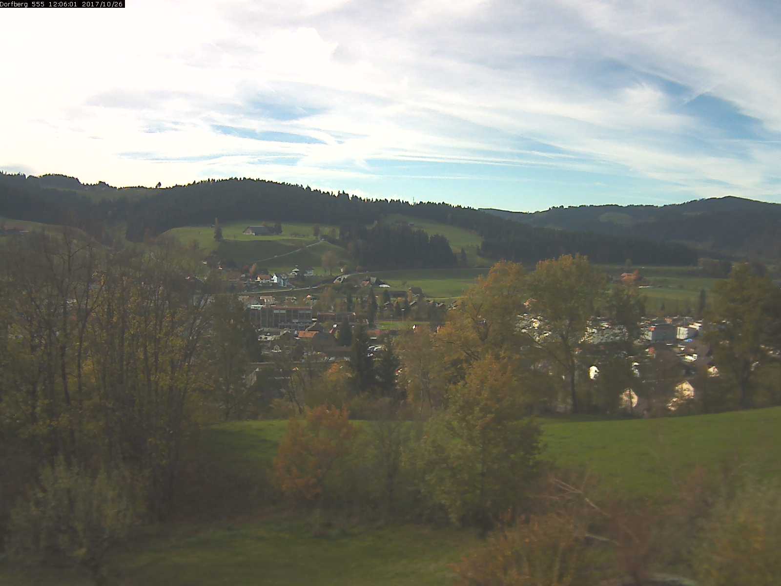 Webcam-Bild: Aussicht vom Dorfberg in Langnau 20171026-120601