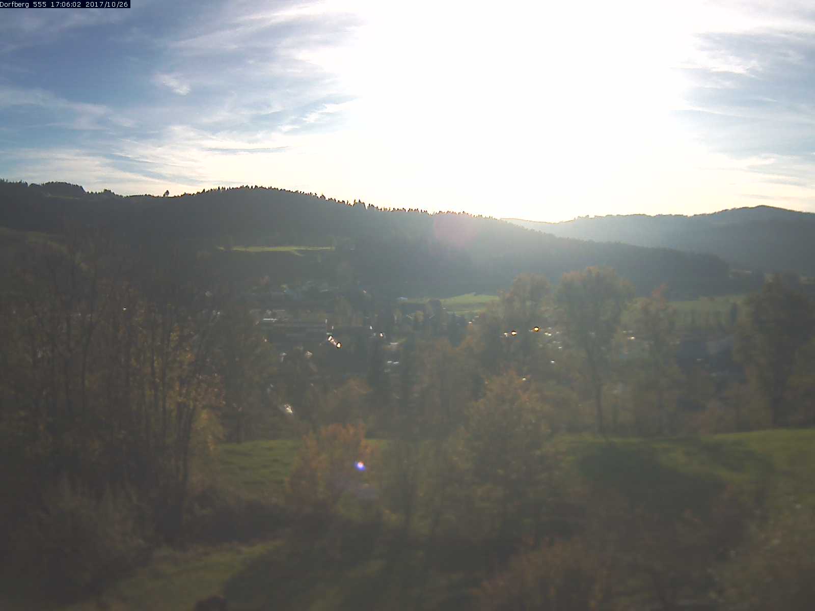 Webcam-Bild: Aussicht vom Dorfberg in Langnau 20171026-170601