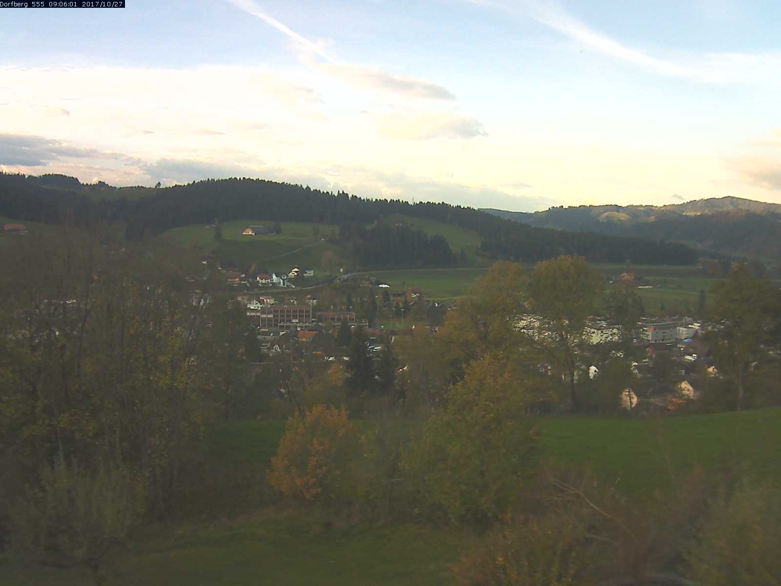 Webcam-Bild: Aussicht vom Dorfberg in Langnau 20171027-090601