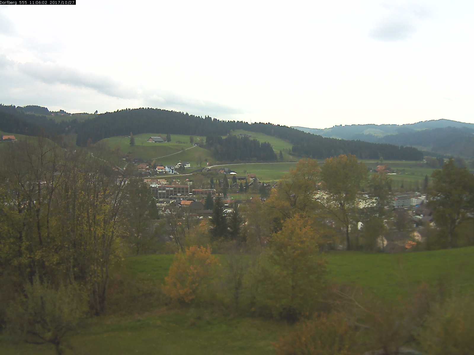 Webcam-Bild: Aussicht vom Dorfberg in Langnau 20171027-110601