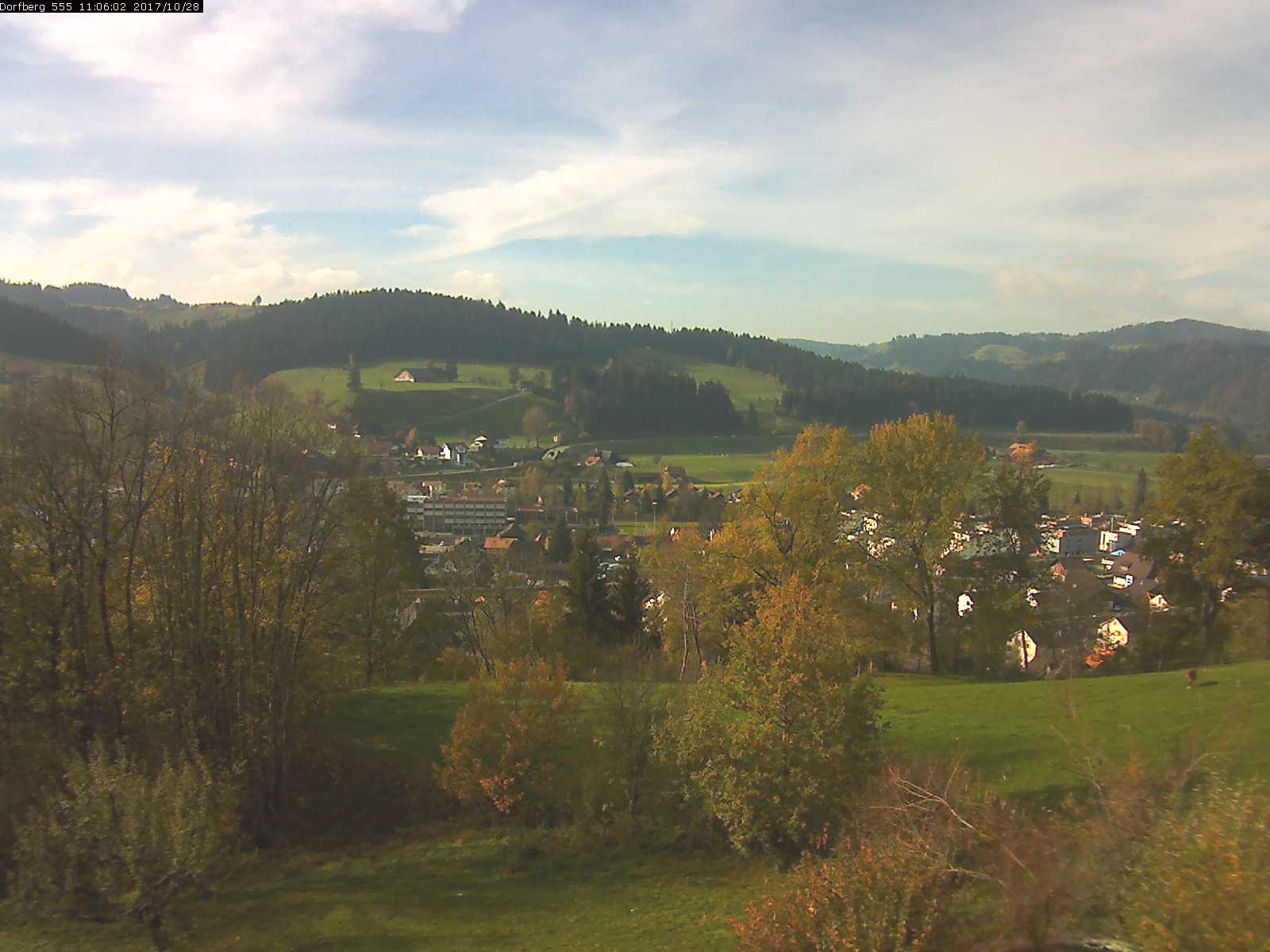 Webcam-Bild: Aussicht vom Dorfberg in Langnau 20171028-110601