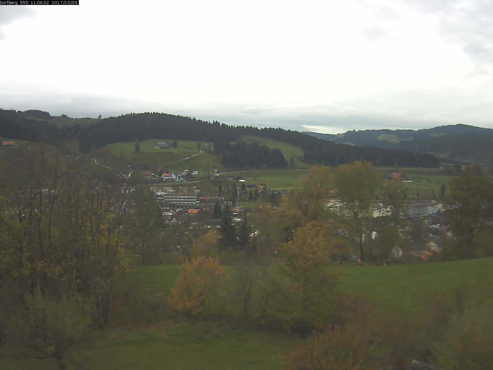 Webcam-Bild: Aussicht vom Dorfberg in Langnau 20171029-110601