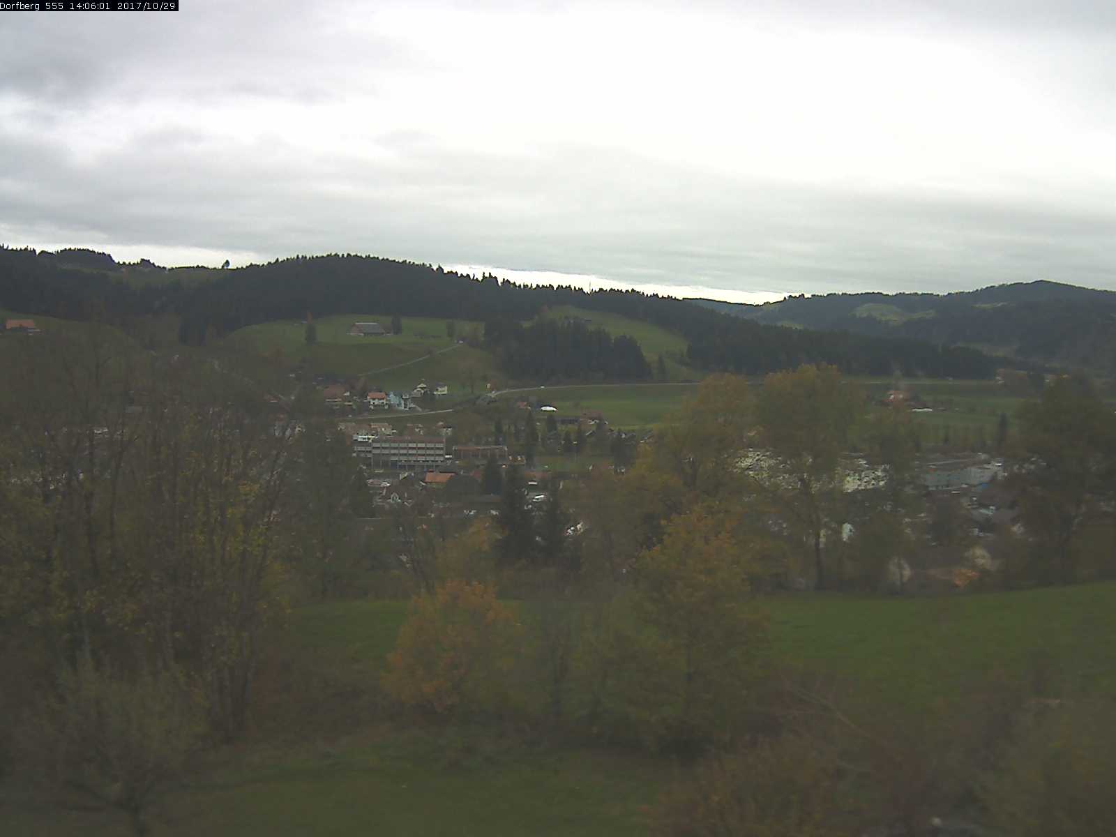 Webcam-Bild: Aussicht vom Dorfberg in Langnau 20171029-140601