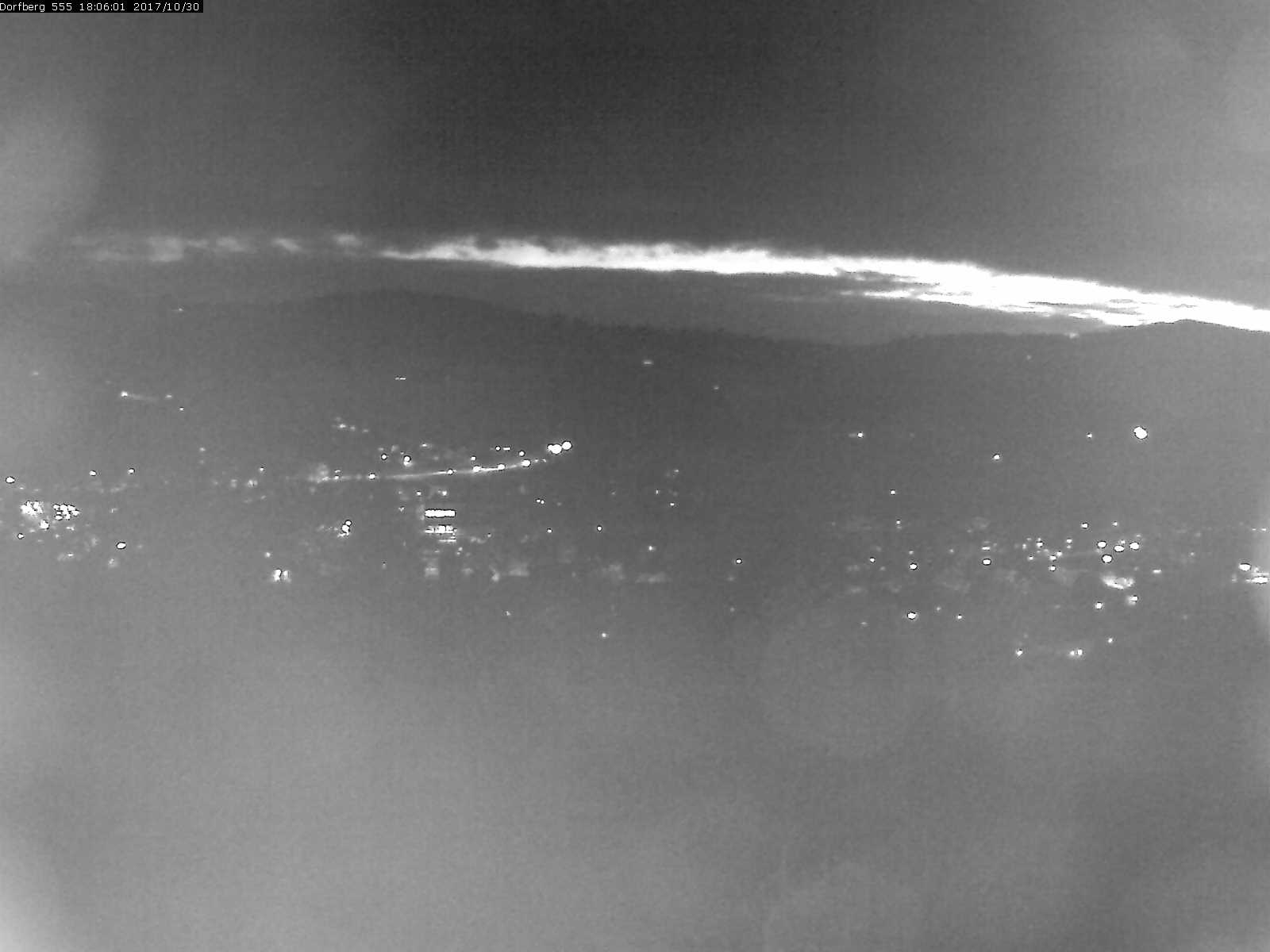 Webcam-Bild: Aussicht vom Dorfberg in Langnau 20171030-180601