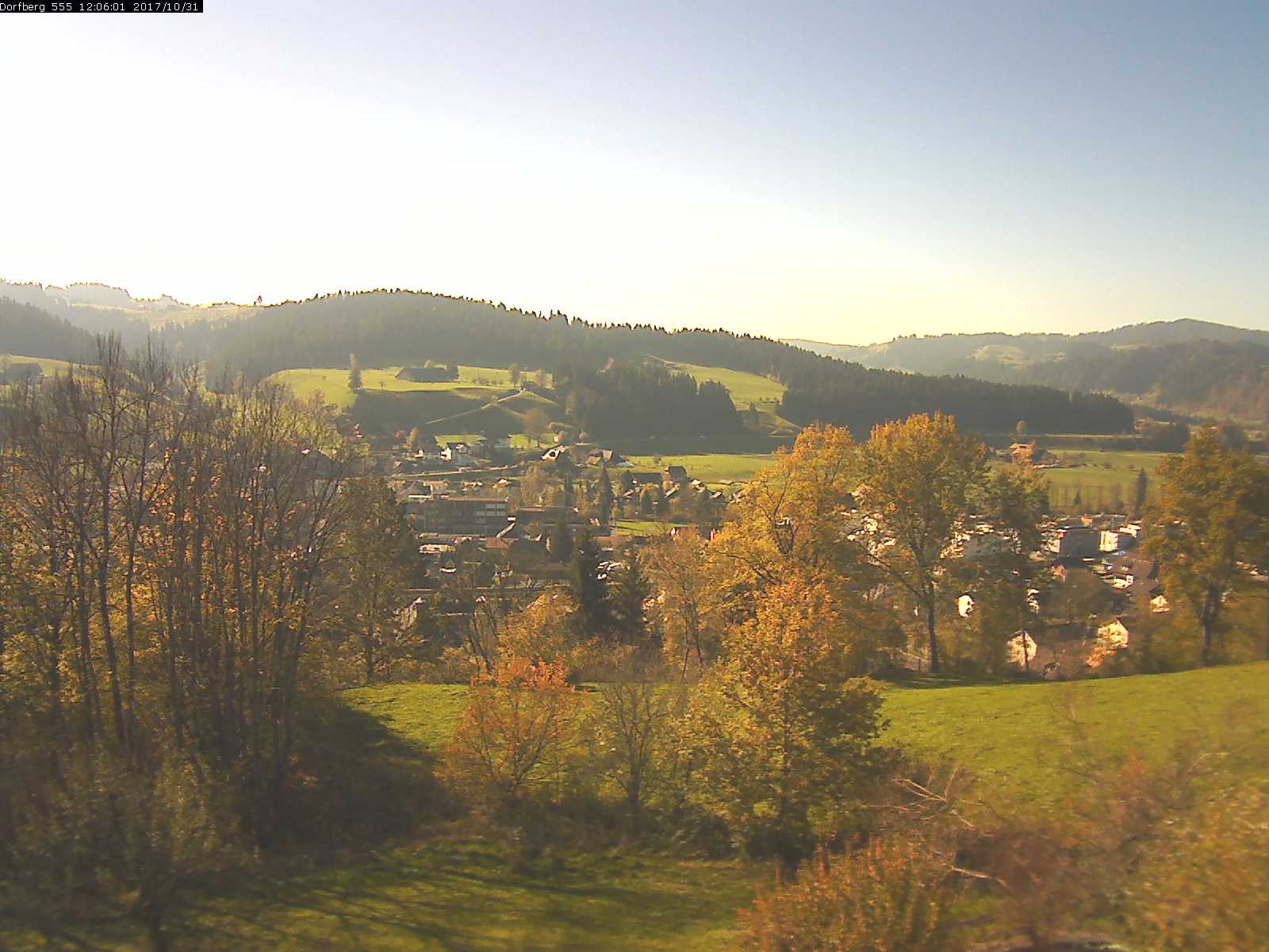Webcam-Bild: Aussicht vom Dorfberg in Langnau 20171031-120601
