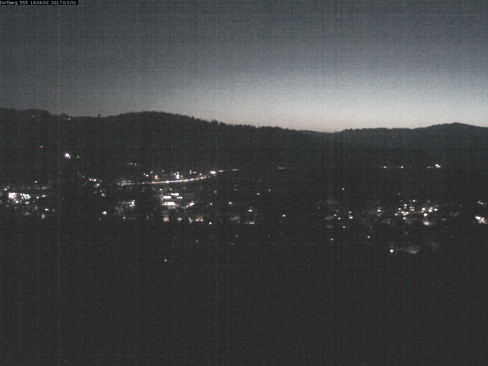 Webcam-Bild: Aussicht vom Dorfberg in Langnau 20171031-180601