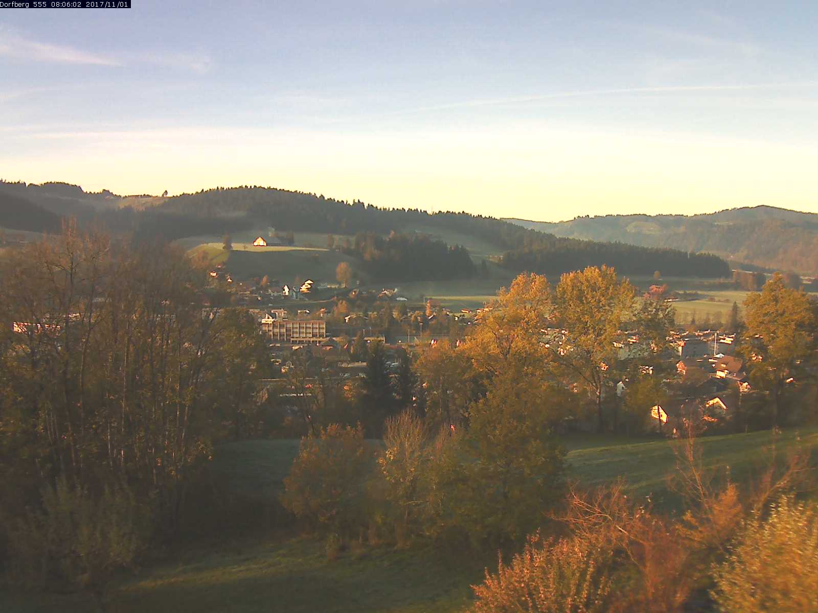 Webcam-Bild: Aussicht vom Dorfberg in Langnau 20171101-080601