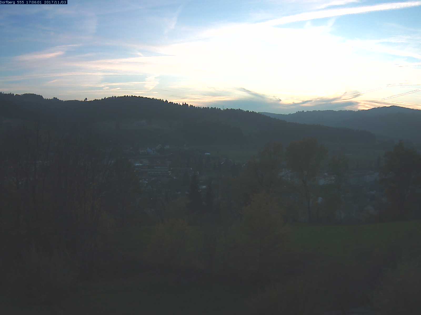Webcam-Bild: Aussicht vom Dorfberg in Langnau 20171103-170601