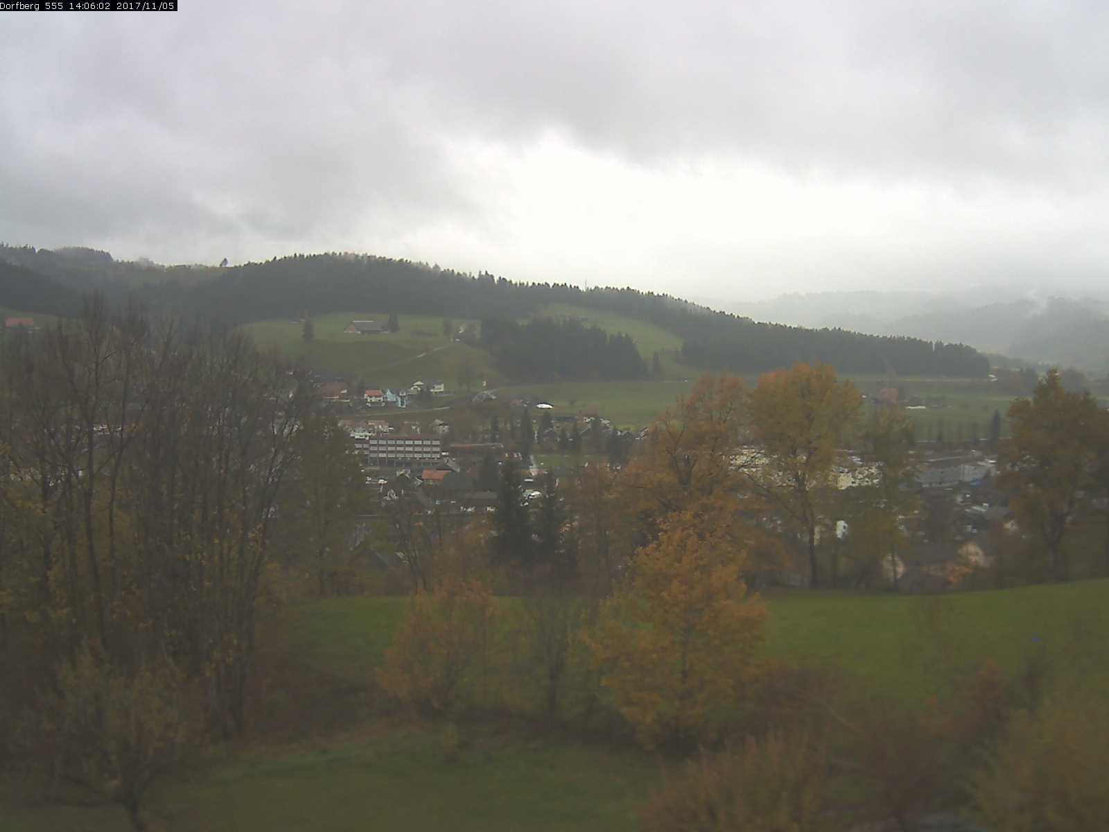 Webcam-Bild: Aussicht vom Dorfberg in Langnau 20171105-140601
