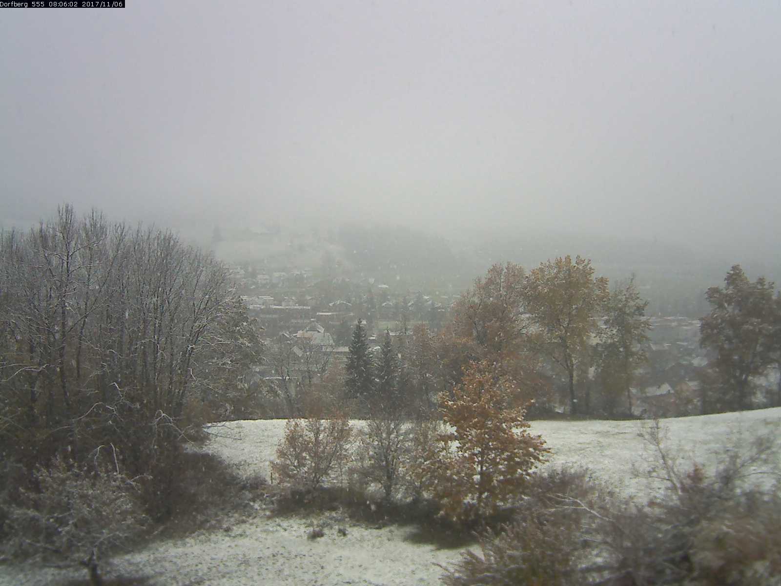 Webcam-Bild: Aussicht vom Dorfberg in Langnau 20171106-080601