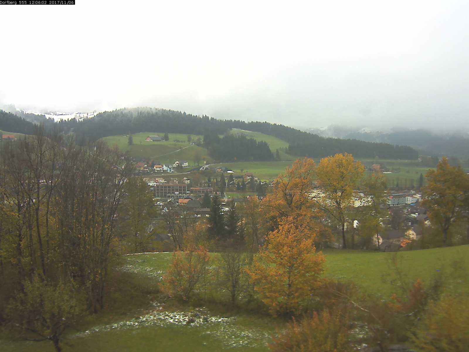 Webcam-Bild: Aussicht vom Dorfberg in Langnau 20171106-120602