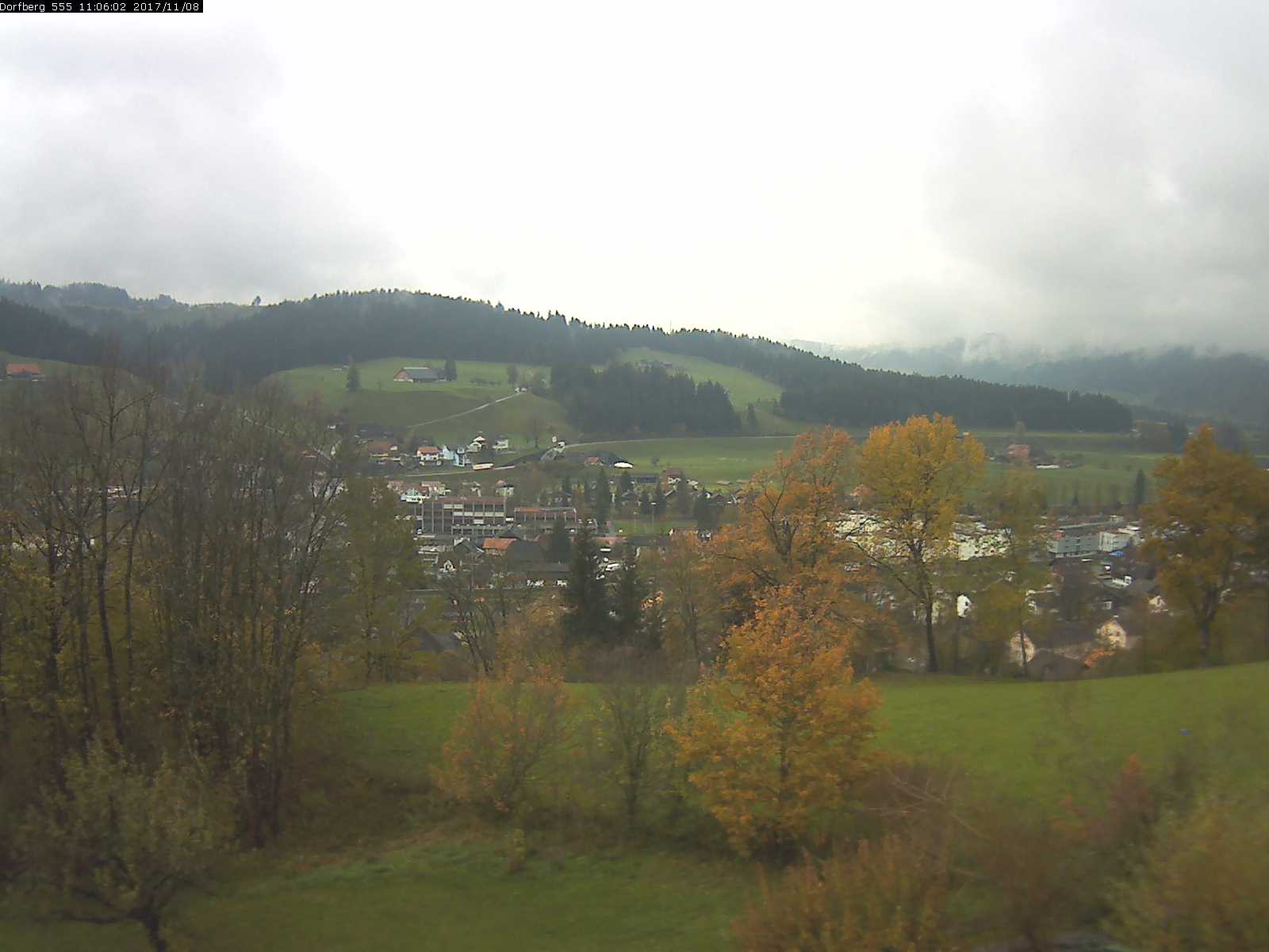 Webcam-Bild: Aussicht vom Dorfberg in Langnau 20171108-110601